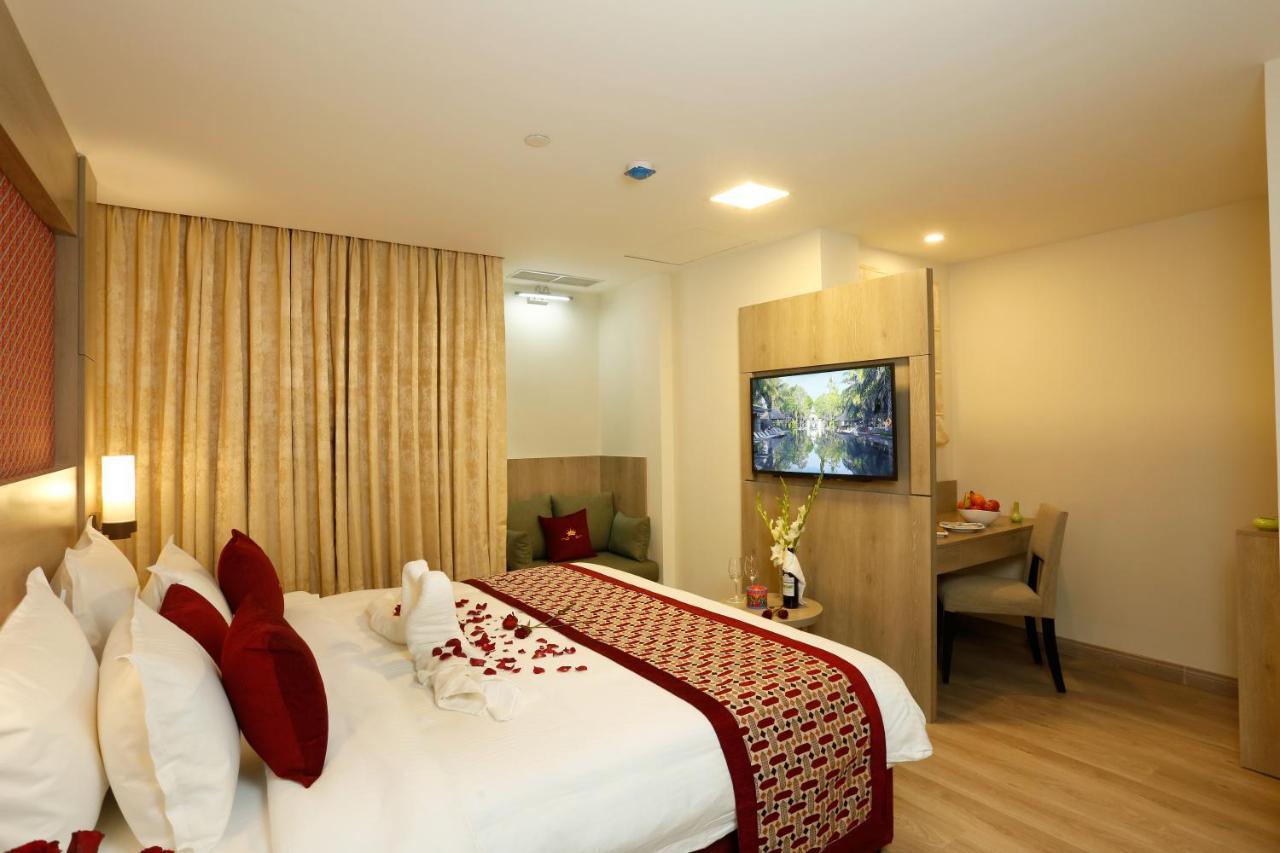 Deluxe Double Room with Bathtub